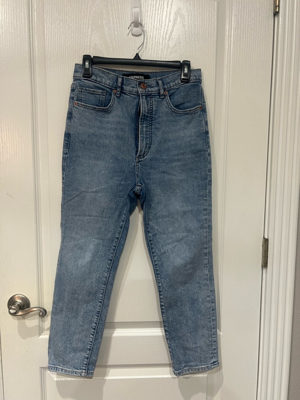 Express Women’s Slim Ankle Super High Rise Straight Light Blue Jeans Size: 4P